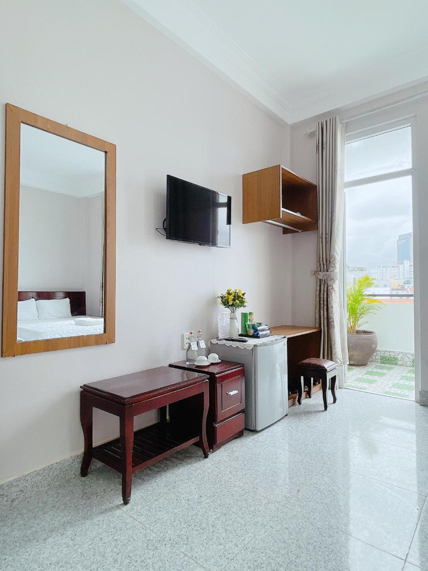 Amy Hotel Hue Exterior photo