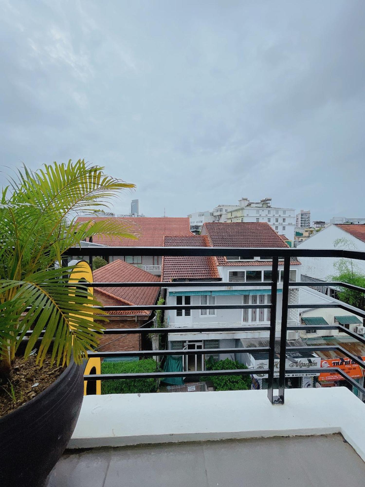 Amy Hotel Hue Exterior photo