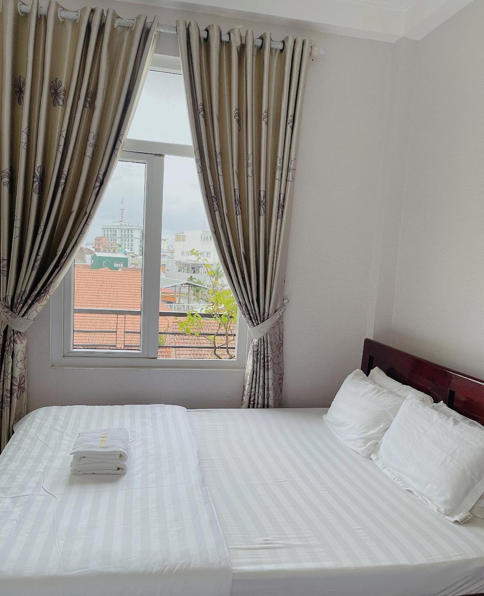 Amy Hotel Hue Exterior photo